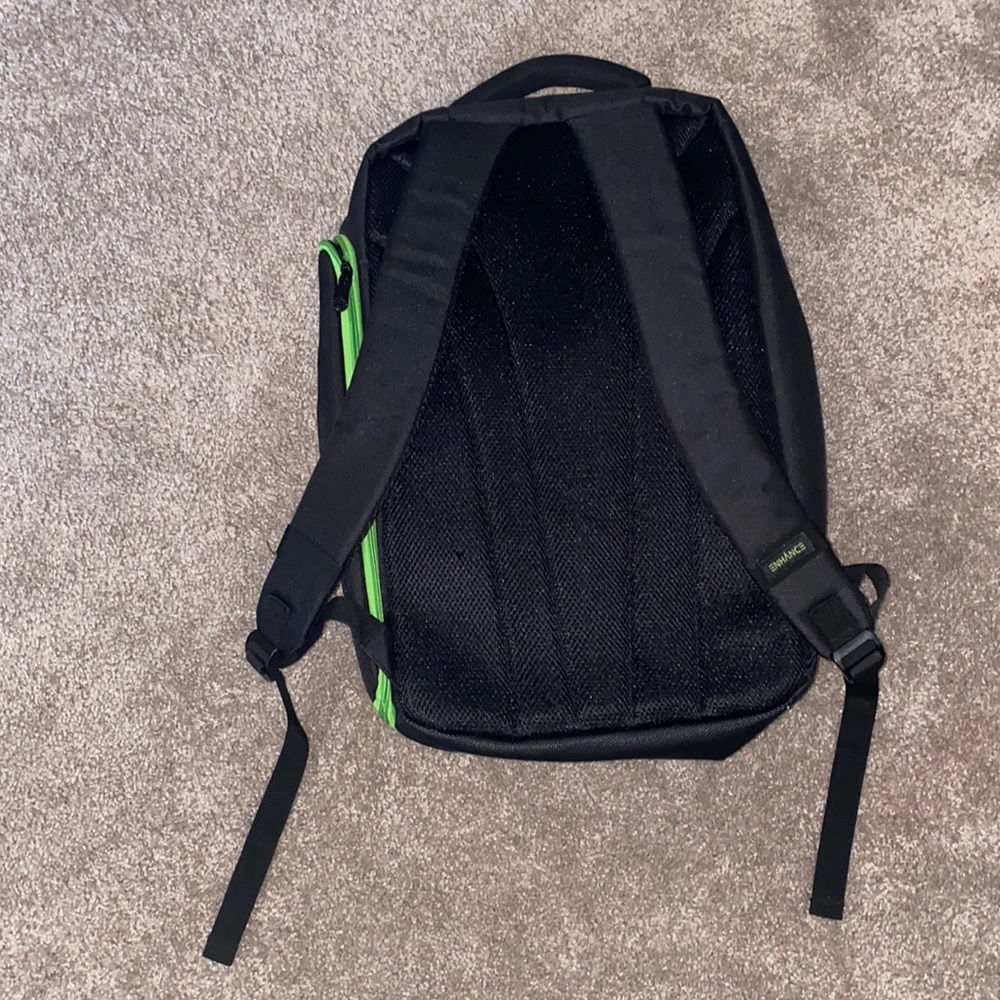 Universal Gaming Backpack - Picture 2 of 3